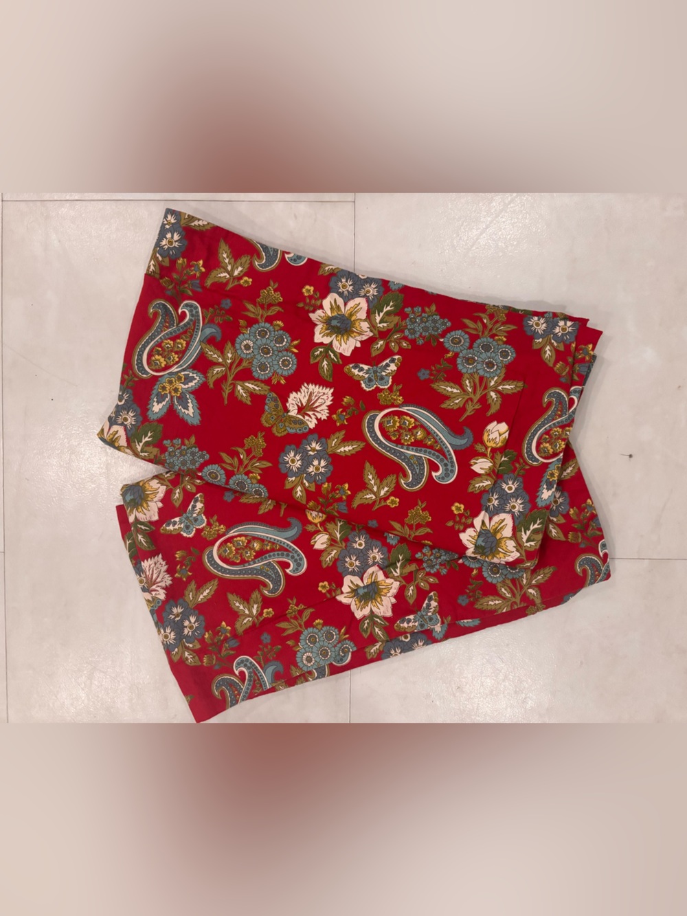 Vintage Pair Pottery Barn Red Floral Paisley Pillow Shams